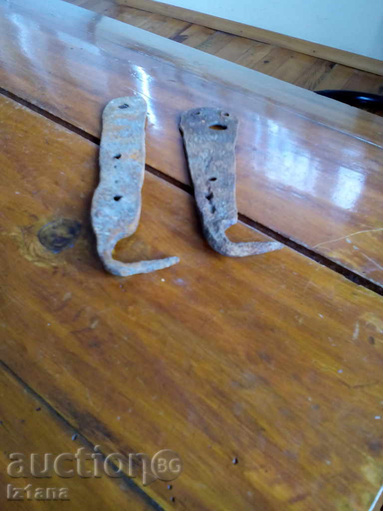 Delivery of Ancient hinges Delivery of Ancient hinges