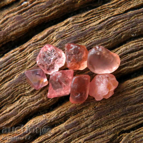 Auction spinel - Mogok Burma 3.54 carats - 7 pieces Auction spinel - Mogok Burma 3.54 carats - 7 pieces