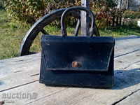 An antique leather luggage bag