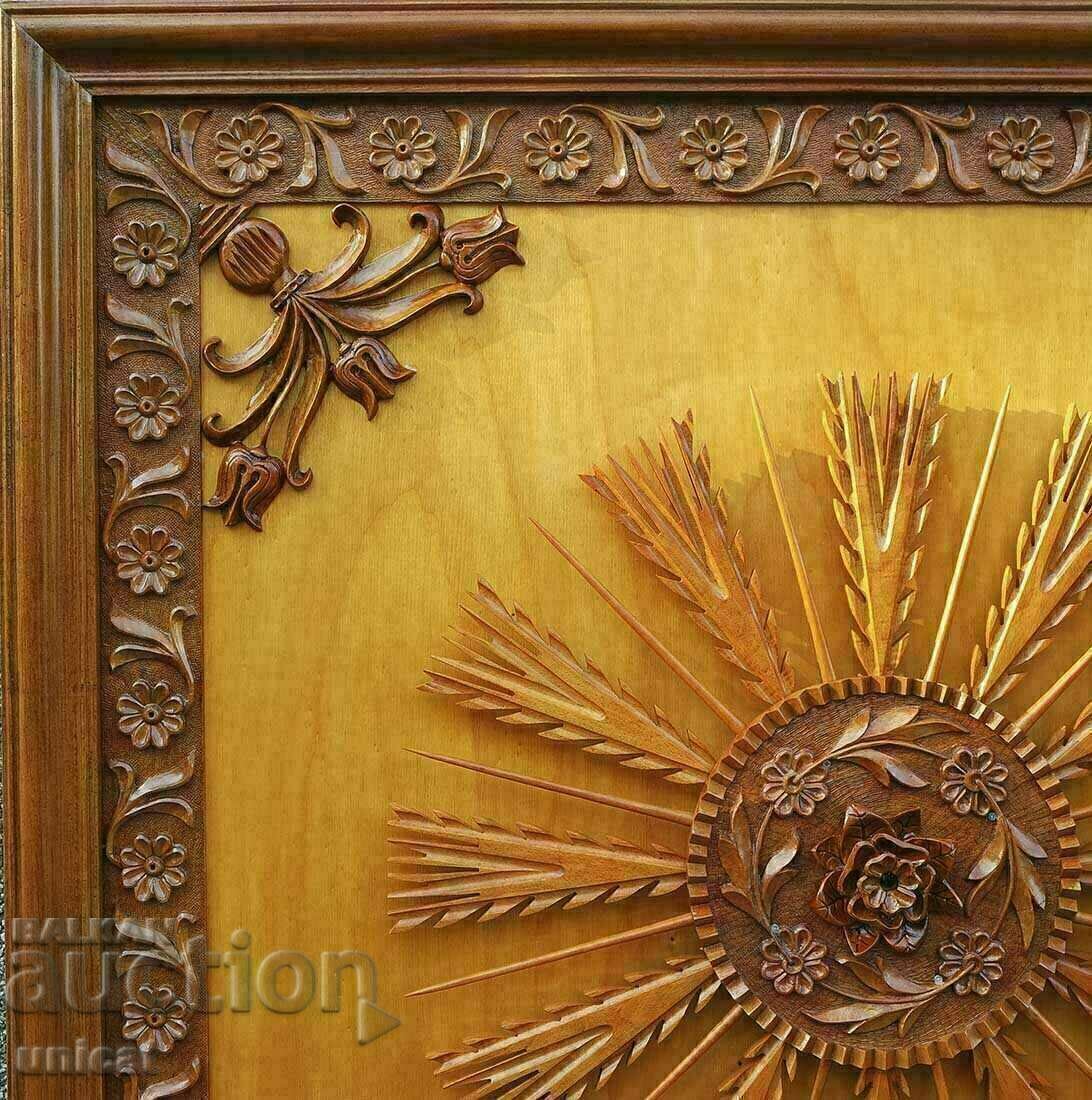 Wood carving - walnut and alder ceiling decoration, unique with price 28000.00 BGN | € 14316.17 Wood carving - walnut and alder ceiling decoration, unique with price 28000.00 BGN | € 14316.17