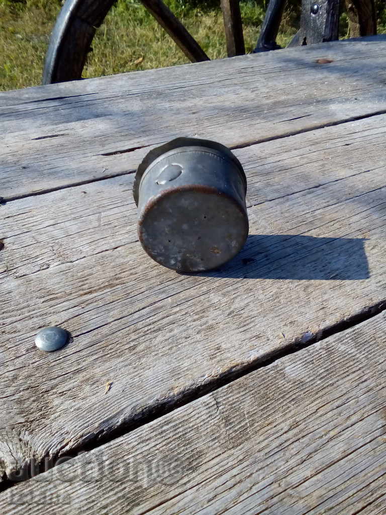 Auction An old contact, a rosette Auction An old contact, a rosette