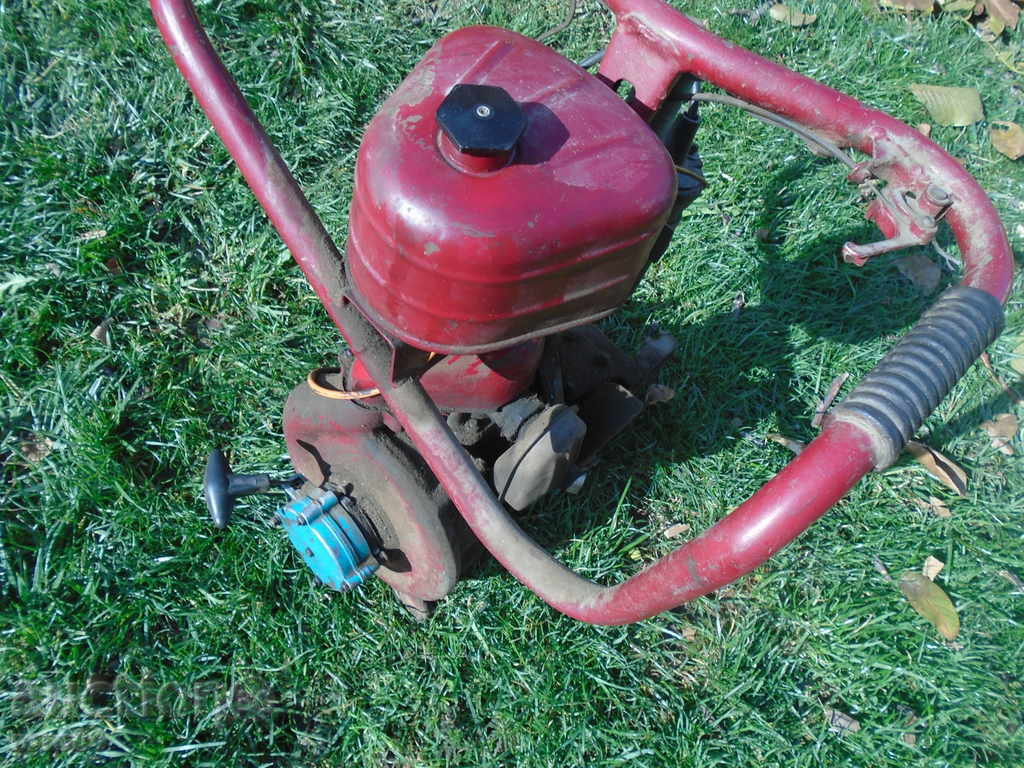 Auction STARA RUSSIAN MOTOR SUSPENSION - WITHOUT WIRE AND FILTER Auction STARA RUSSIAN MOTOR SUSPENSION - WITHOUT WIRE AND FILTER