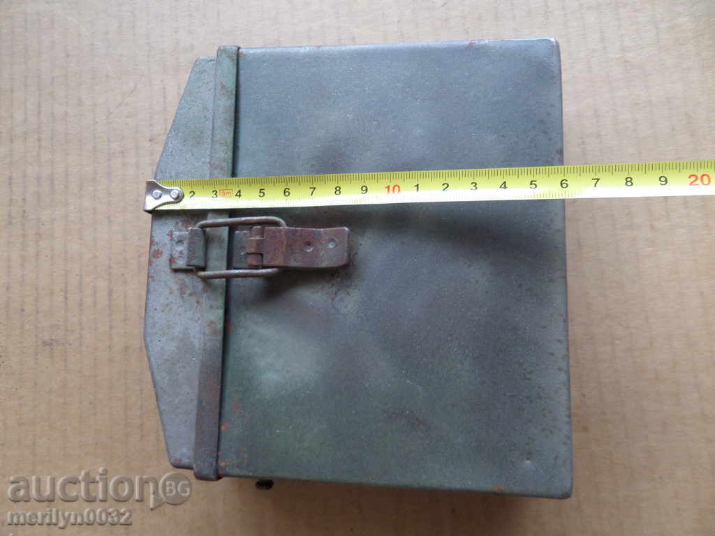 Delivery of Metal army box for the WW2 battery Delivery of Metal army box for the WW2 battery