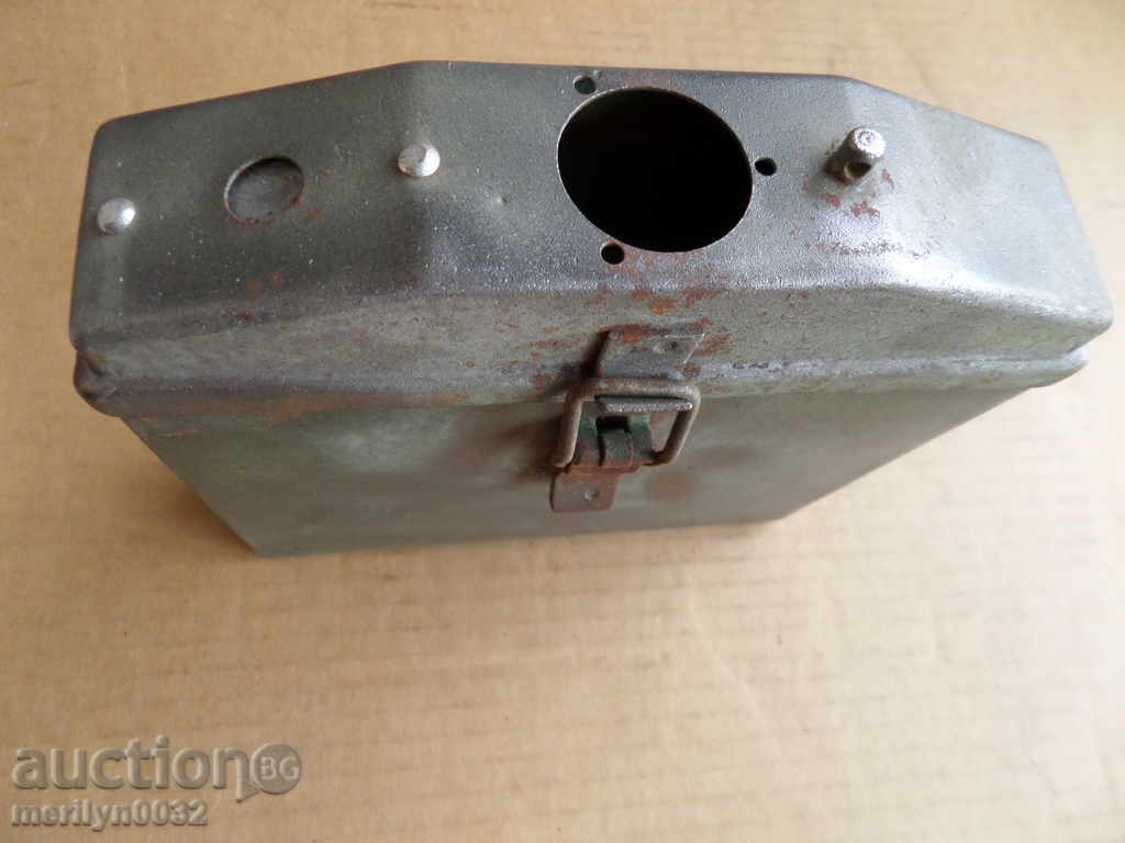 Metal army box for the WW2 battery - 6 Metal army box for the WW2 battery - 6