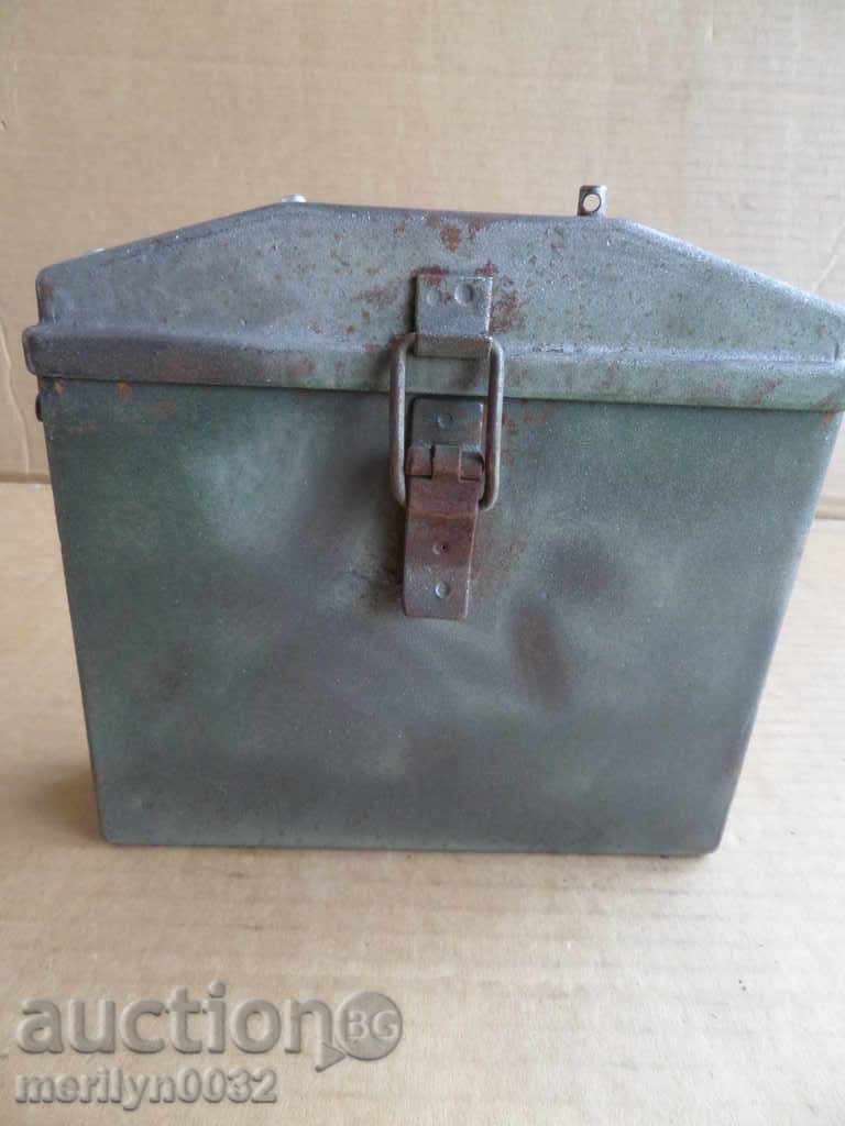 Metal army box for the WW2 battery - 7 Metal army box for the WW2 battery - 7