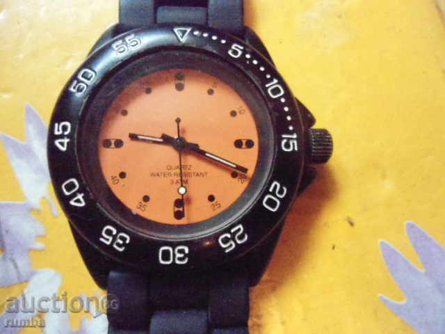 Часовник с цена 13.00 лв. | € 6.65 Часовник с цена 13.00 лв. | € 6.65