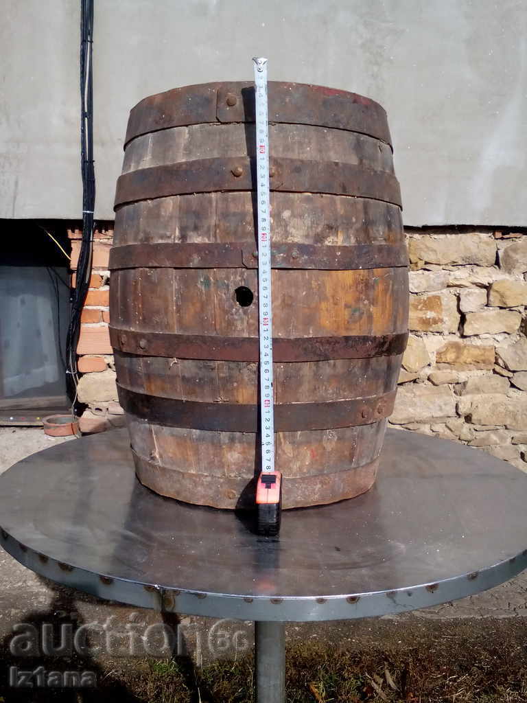 Auction An old barrel Auction An old barrel