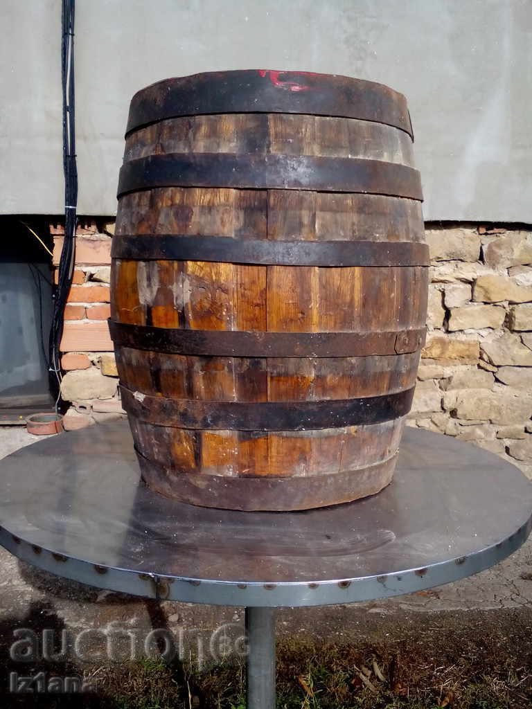 An old barrel An old barrel