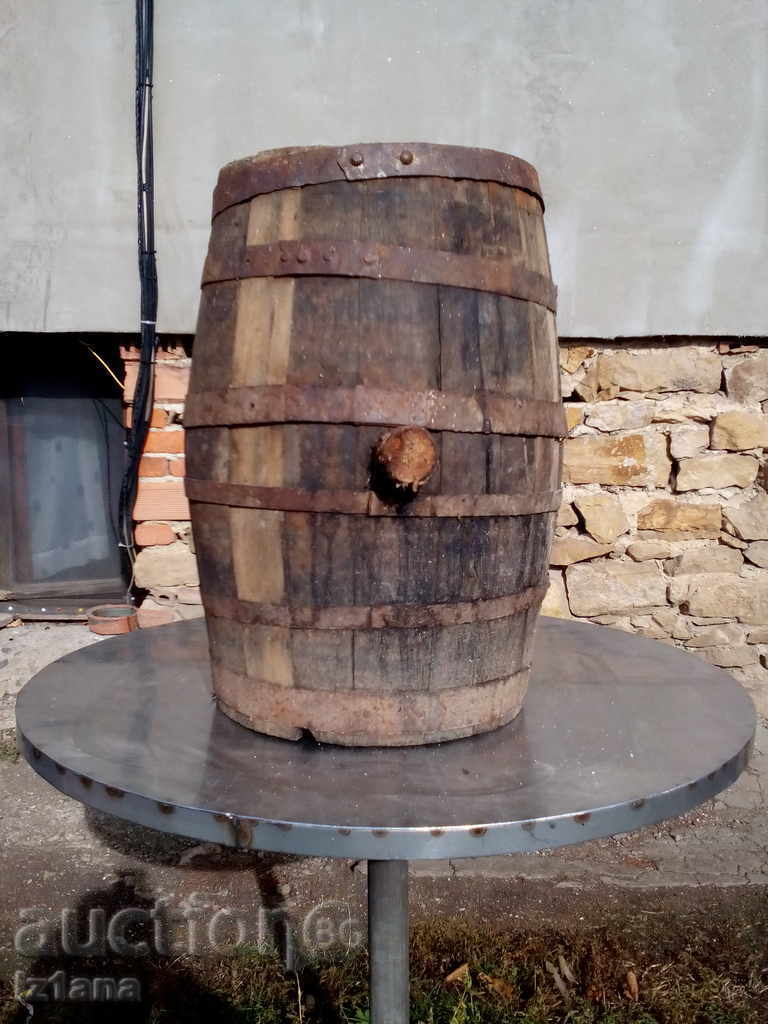 An old barrel An old barrel