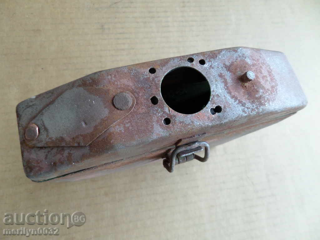 Auction Metal army box for the WW2 battery Auction Metal army box for the WW2 battery