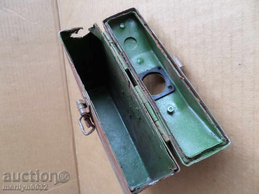 Metal army box for the WW2 battery - 7 Metal army box for the WW2 battery - 7