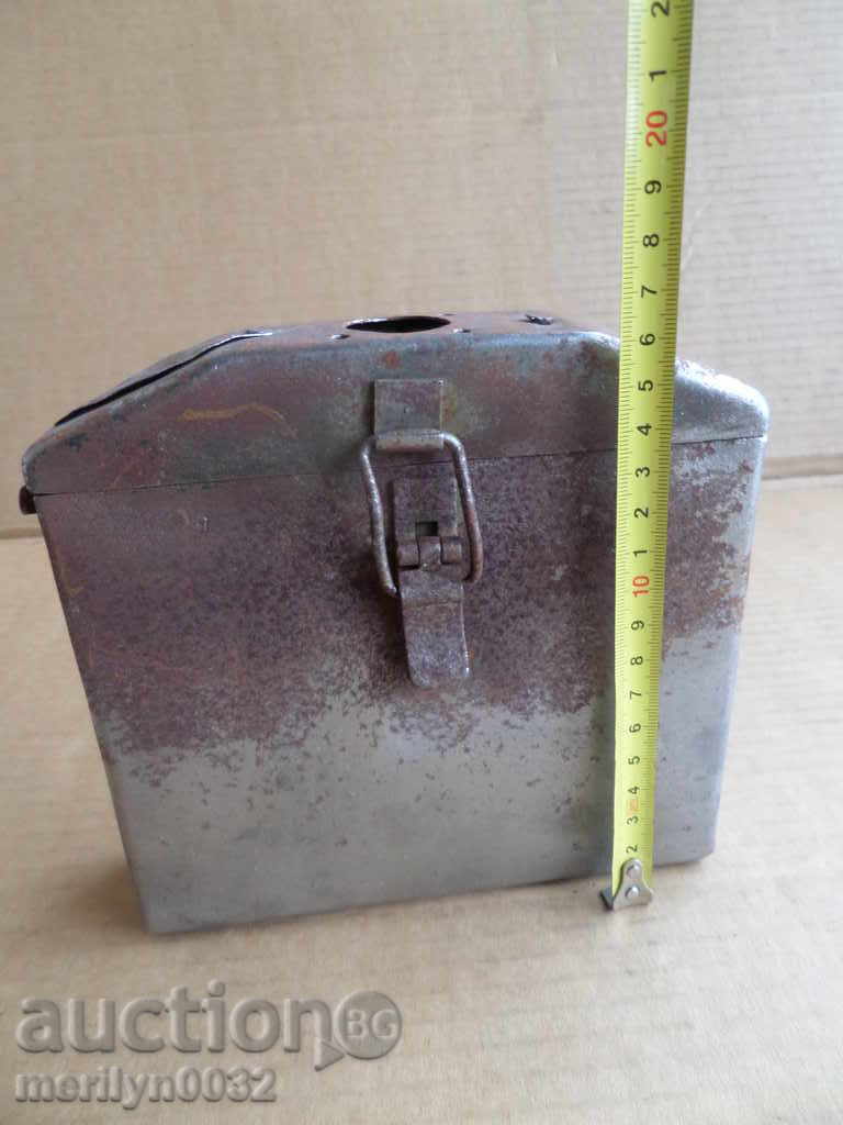 Δημοπρασία Στρατού μπαταρία μεταλλικό κουτί κουτί φυσιγγίων WW2 Δημοπρασία Στρατού μπαταρία μεταλλικό κουτί κουτί φυσιγγίων WW2