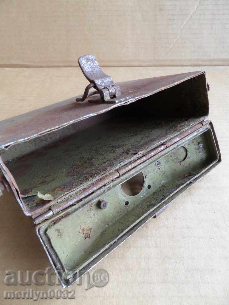 Παράδοση Στρατού μπαταρία μεταλλικό κουτί κουτί φυσιγγίων WW2 Παράδοση Στρατού μπαταρία μεταλλικό κουτί κουτί φυσιγγίων WW2