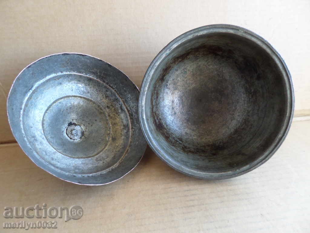 Delivery of Ottoman tin tin Sahan Baker cup with tuber and lid Delivery of Ottoman tin tin Sahan Baker cup with tuber and lid