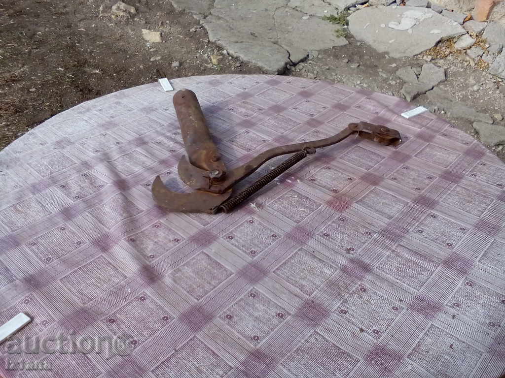 Ancient tool with price 18.00 BGN | € 9.20