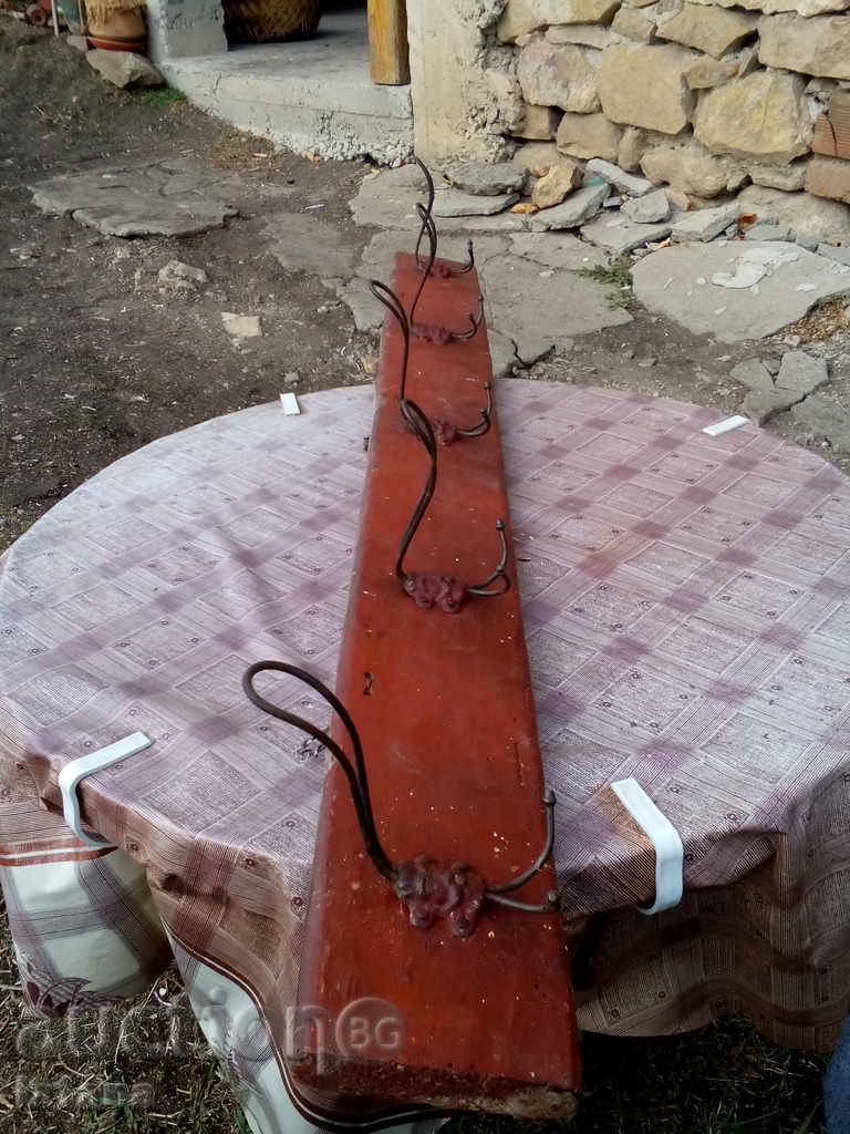 Delivery of An old hanger Delivery of An old hanger