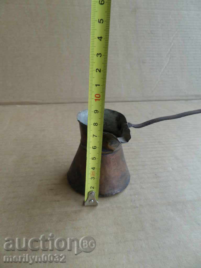 Auction An old copper jade coffee beaker copper pot Auction An old copper jade coffee beaker copper pot