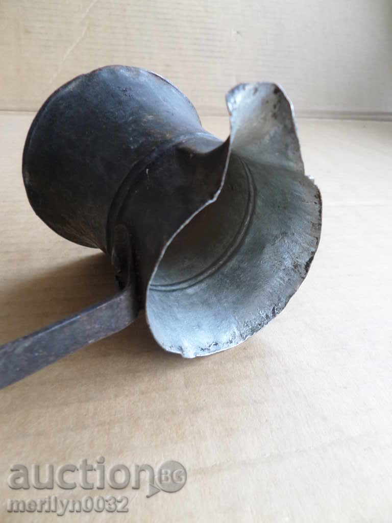 Auction An old copper jade coffee beaker copper pot Auction An old copper jade coffee beaker copper pot