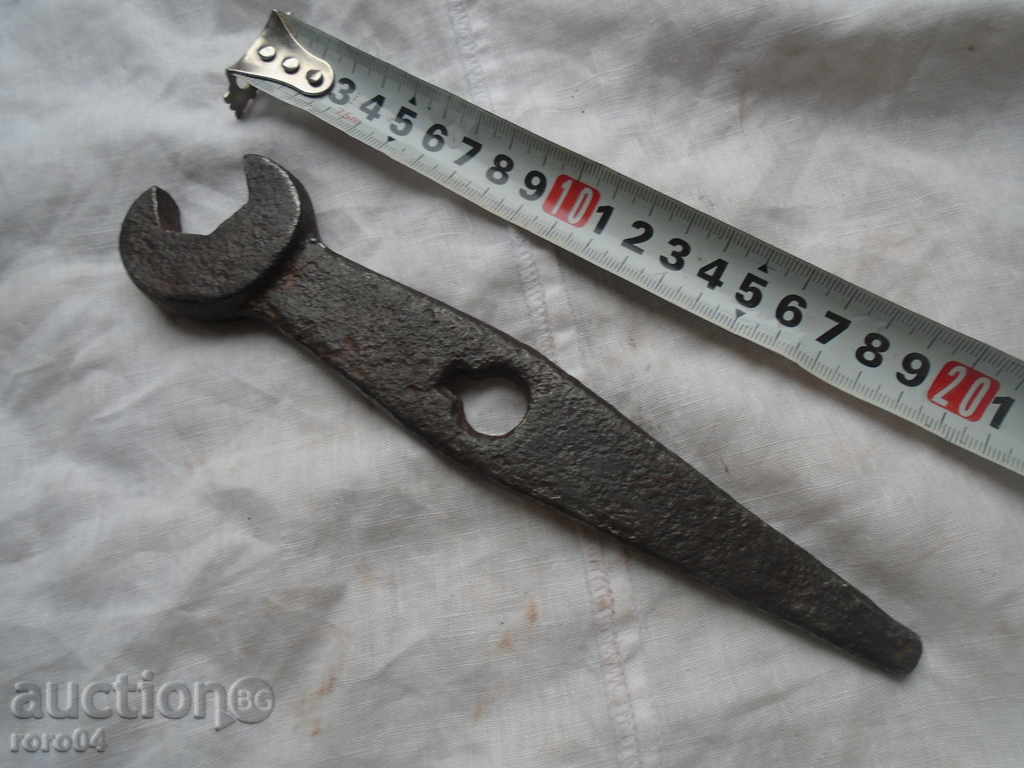 STAR GERMAN KEY - WW II - 7 STAR GERMAN KEY - WW II - 7