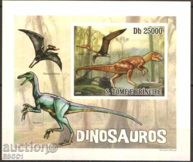 Чист блок Динозаври   2010  Сао Томе и Принсипи