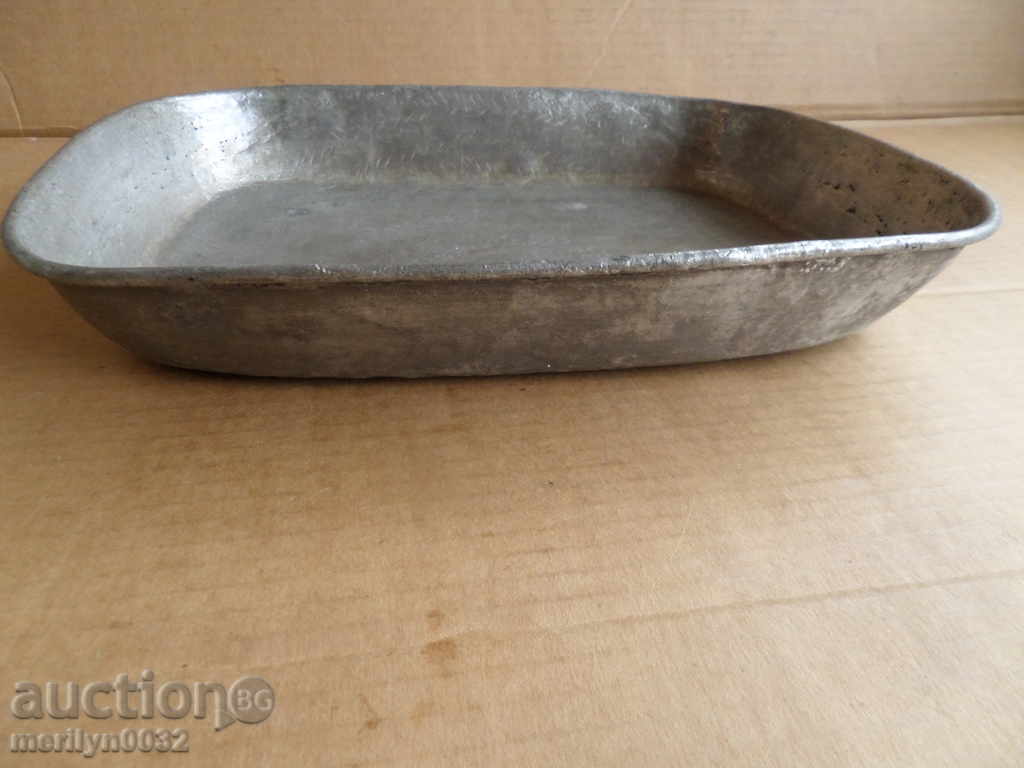 Old pan, copper pot, baking tray, blue tray, copper vessel with price 92.00 BGN | € 47.04 Old pan, copper pot, baking tray, blue tray, copper vessel with price 92.00 BGN | € 47.04