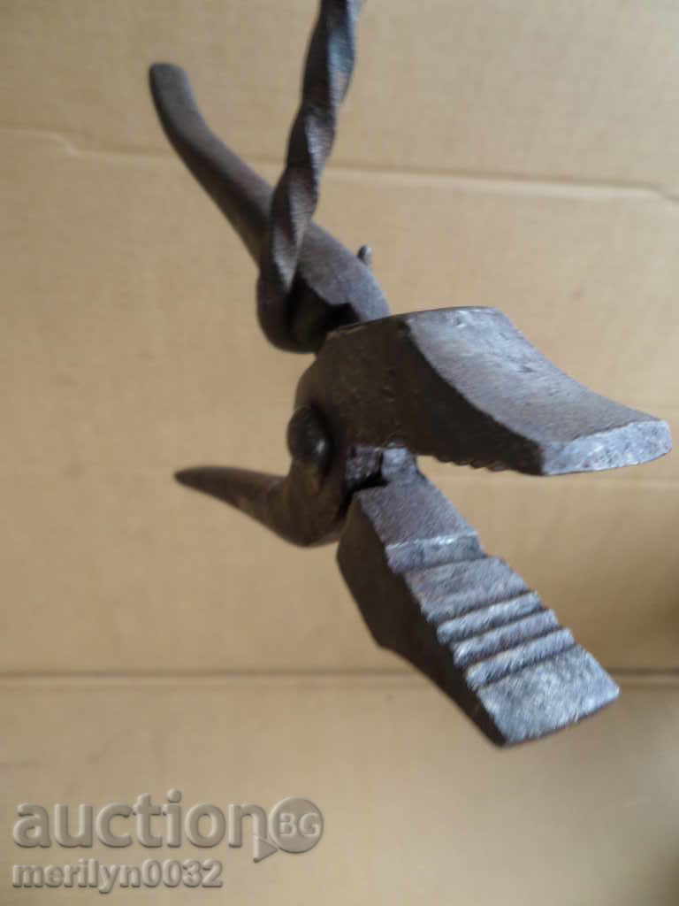 Old army pliers of a gunner with price 29.00 BGN | € 14.83 Old army pliers of a gunner with price 29.00 BGN | € 14.83