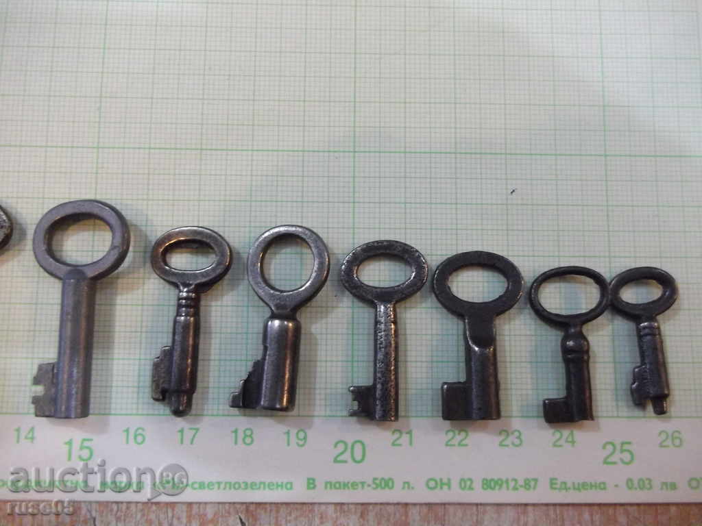 Licitație Lot de 13 buc. întrerupătoare vechi pentru încuietori Licitație Lot de 13 buc. întrerupătoare vechi pentru încuietori