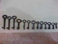 Лот от 13 бр. стари ключета за ключалки