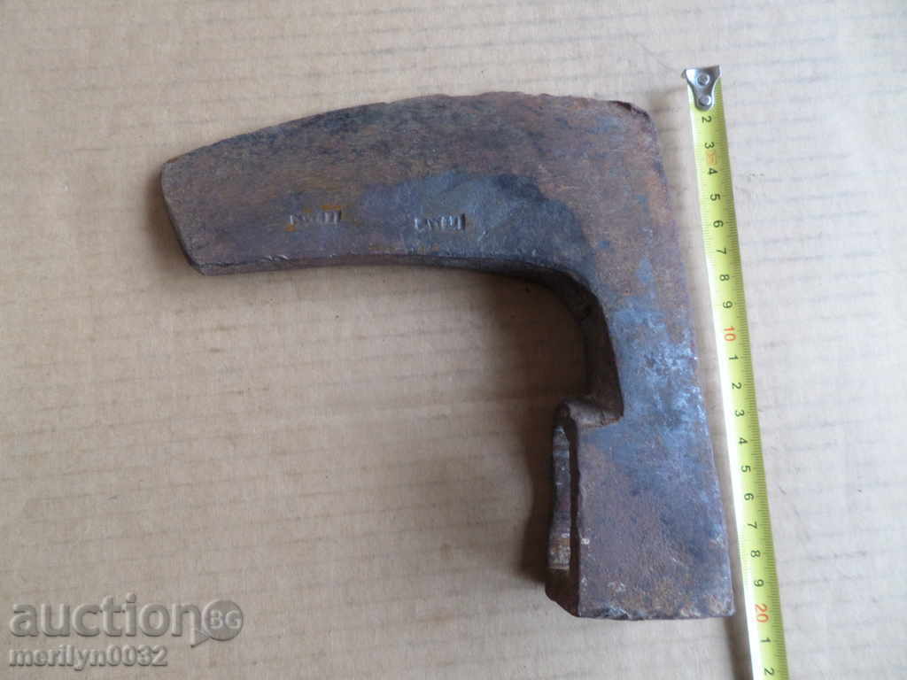Old forged ax with a marker sato top without gauze - 7