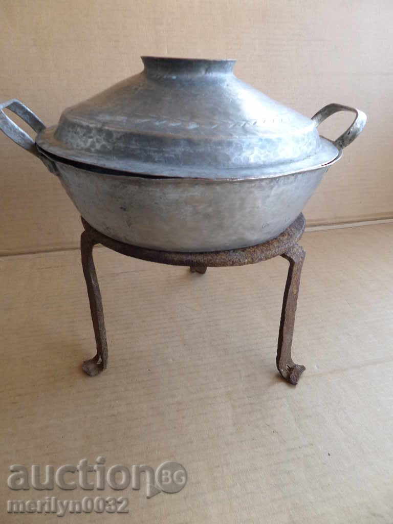 An old forged hearth furnace grill forged iron feathers - 6 An old forged hearth furnace grill forged iron feathers - 6