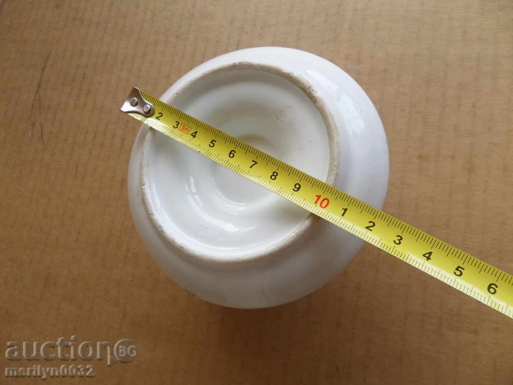 Delivery of An old porcelain porcelain candlestick Delivery of An old porcelain porcelain candlestick