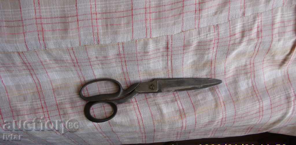 Old English scissors with price 12.00 BGN | € 6.14 Old English scissors with price 12.00 BGN | € 6.14