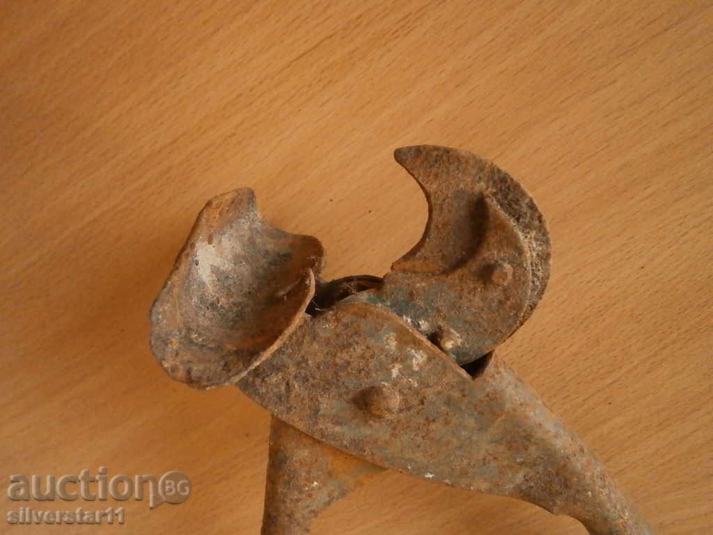 Delivery of Old Pliers Master Tool