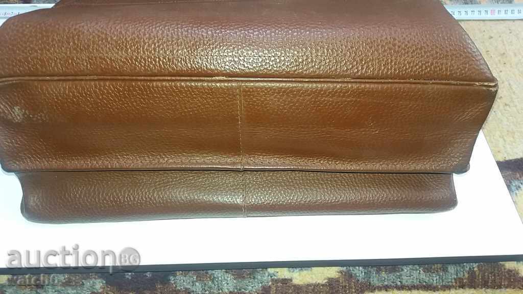 Auction Very nice old bag Auction Very nice old bag