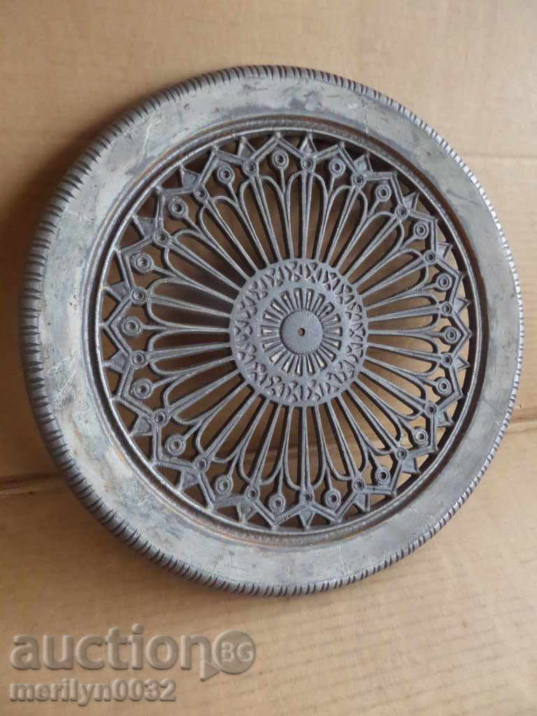 Old wood-made aluminum disk tray for garden table boards - 7 Old wood-made aluminum disk tray for garden table boards - 7