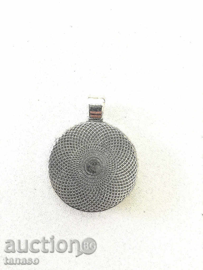 Auction  Tibetan Silver Necklace with Quartz Cabochon
