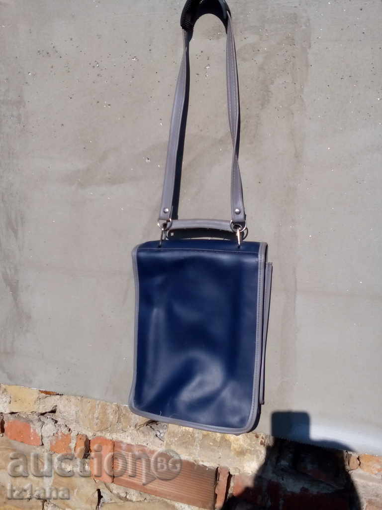 Δημοπρασία Παλιά δερμάτινη τσάντα Δημοπρασία Παλιά δερμάτινη τσάντα