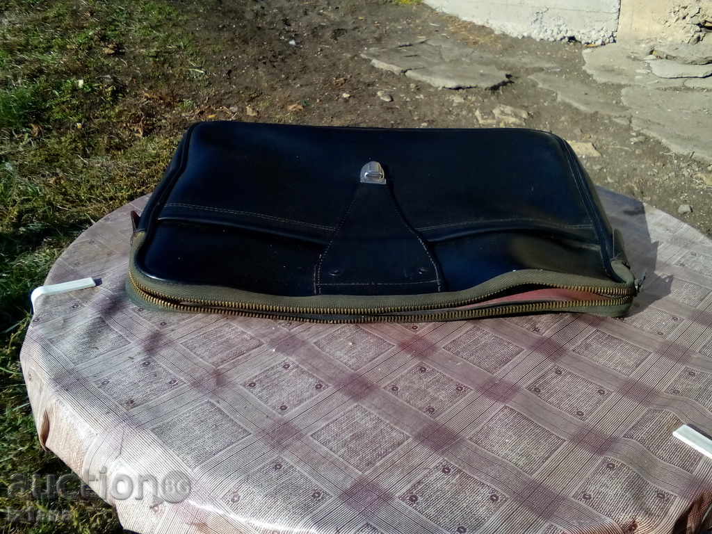 Аукцион Кожена чанта Аукцион Кожена чанта