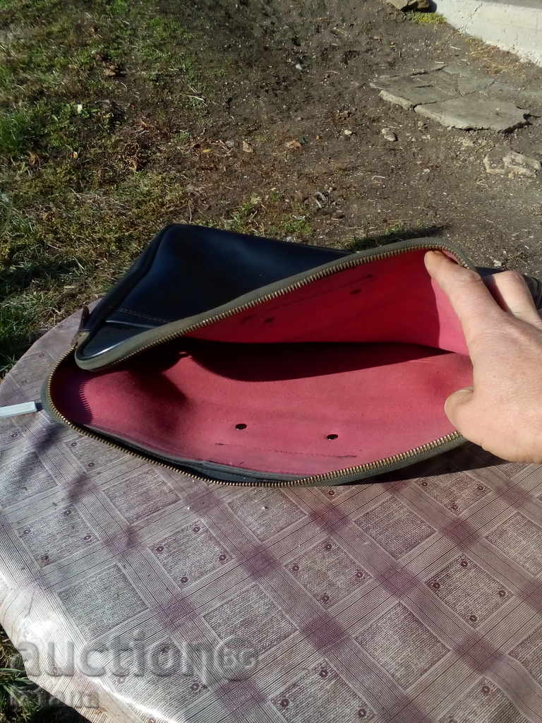 Доставка на Кожена чанта Доставка на Кожена чанта