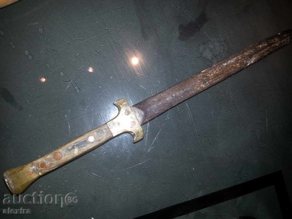 Delivery of an old unique collectible rare dagger clack sword Delivery of an old unique collectible rare dagger clack sword