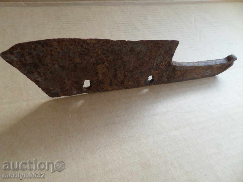 Delivery of Old forged saber, ax, pole, knife, machete Delivery of Old forged saber, ax, pole, knife, machete