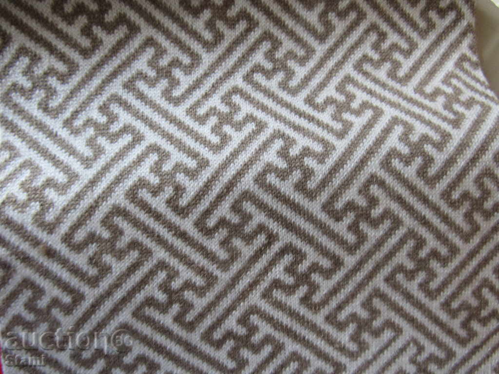 Δημοπρασία γυναικών διπλής όψης κασκόλ 100% μαλλί, Μογγολία Δημοπρασία γυναικών διπλής όψης κασκόλ 100% μαλλί, Μογγολία