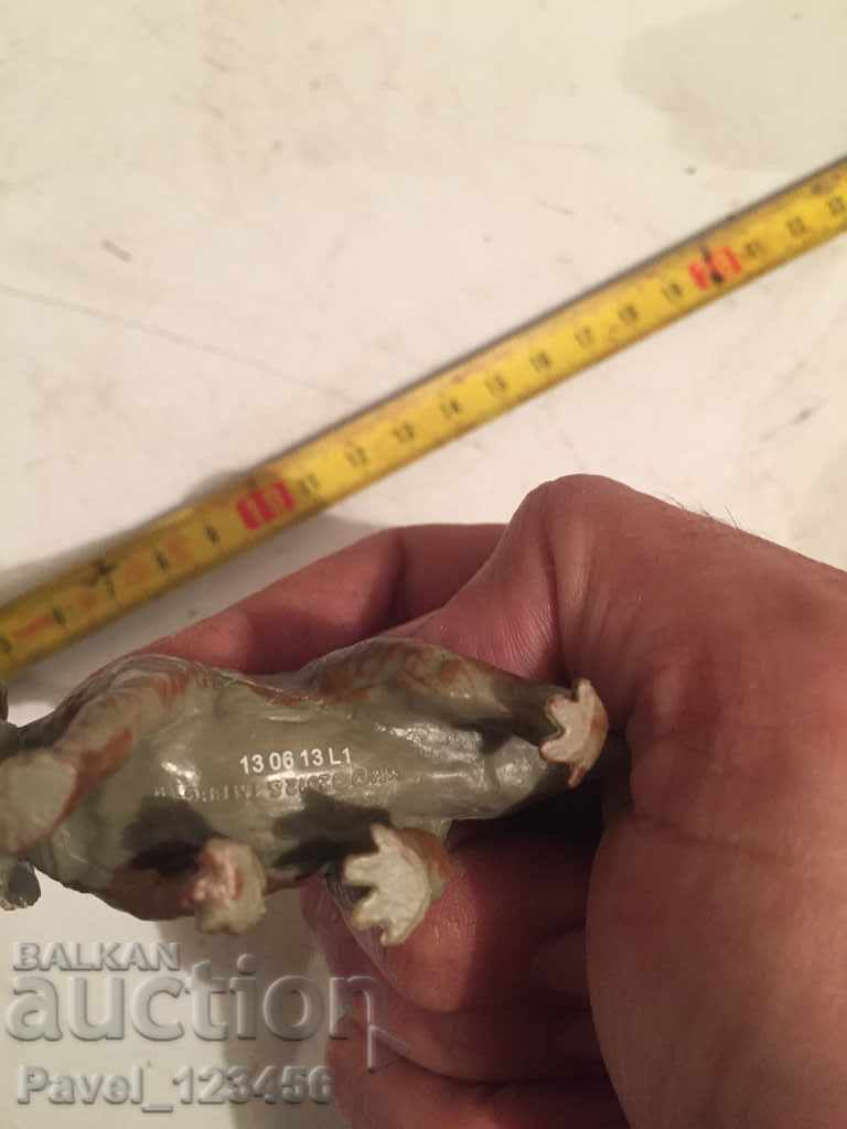 Auction  collectible toy