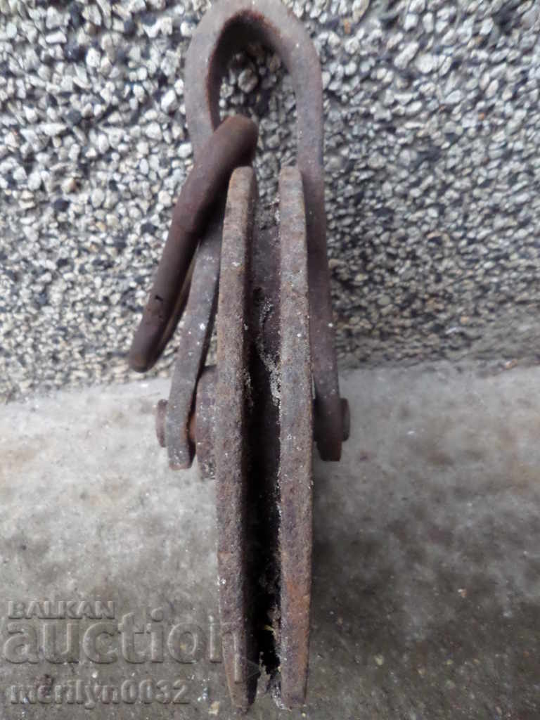 Auction Old forged roller polystyrene wrought iron Auction Old forged roller polystyrene wrought iron