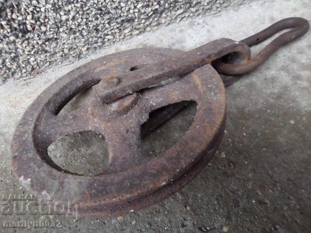 Old forged roller polystyrene wrought iron - 5 Old forged roller polystyrene wrought iron - 5