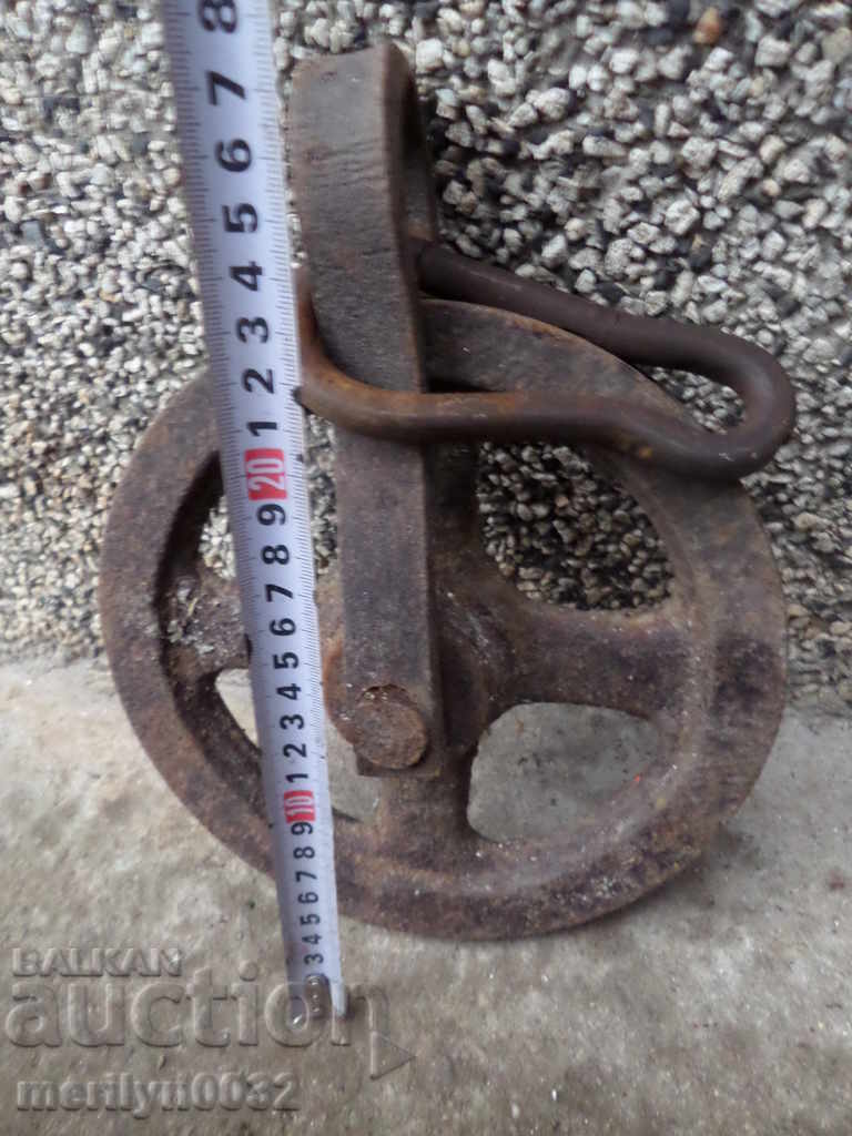 Old forged roller polystyrene wrought iron - 6 Old forged roller polystyrene wrought iron - 6