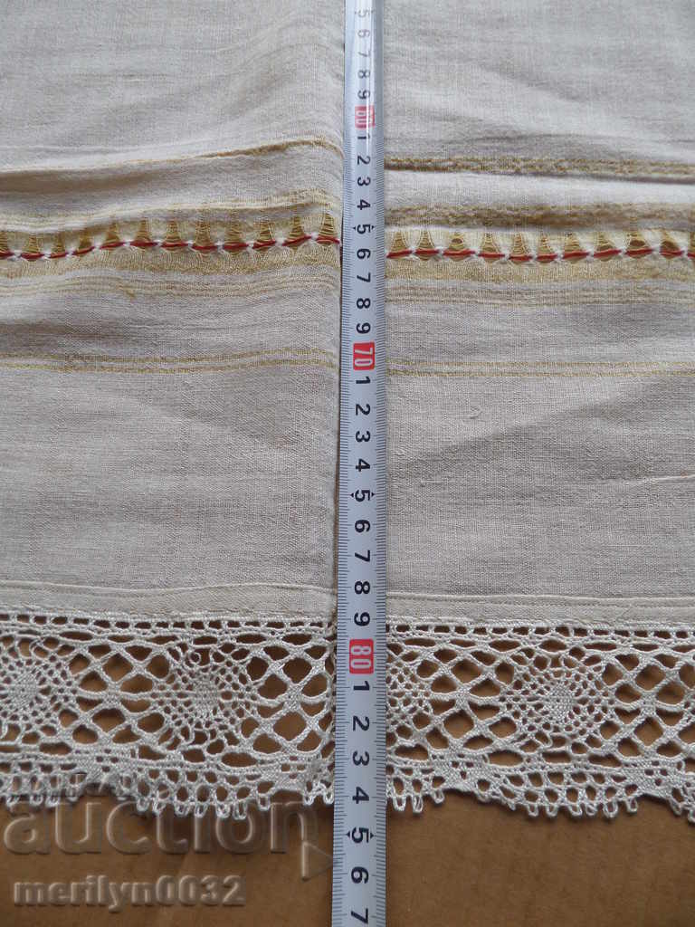 Delivery of An old hand-woven cloth embroidery lace costume Delivery of An old hand-woven cloth embroidery lace costume