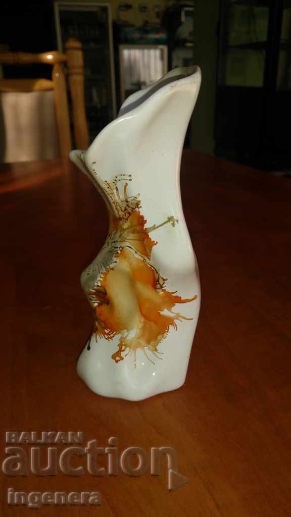 βάζο, βάζα με τιμή 8.00 BGN | € 4.09 βάζο, βάζα με τιμή 8.00 BGN | € 4.09