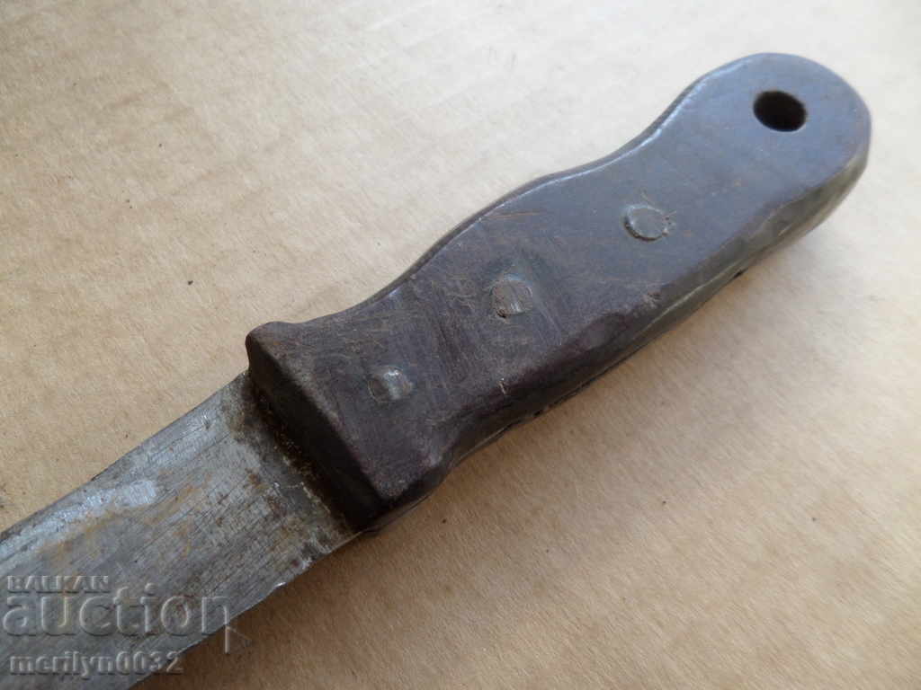 An old knifeless knife with a bakelite knife handle, a dagger - 6 An old knifeless knife with a bakelite knife handle, a dagger - 6