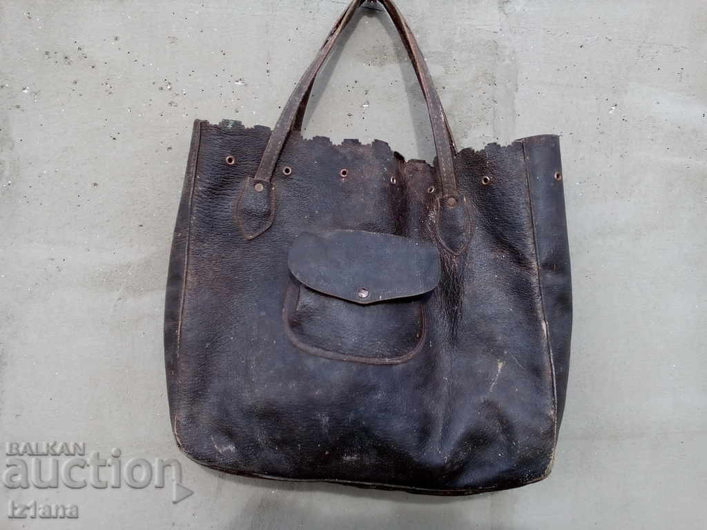 Ancient leather bag, bag with price 15.00 BGN | € 7.67 Ancient leather bag, bag with price 15.00 BGN | € 7.67